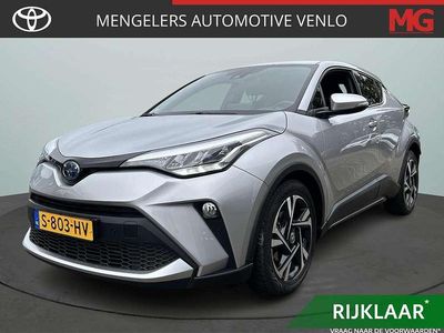 Grijs, metallic lak Occasion 2023 Toyota C-HR Style SUV | € 24.940 (Eerlijke prijs)
