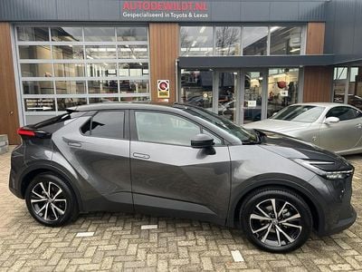 Grijs Occasion 2025 Toyota C-HR Style SUV | € 32.950 (Super prijs)