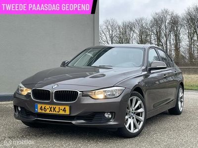 tweedehands BMW 320 3-SERIE i Upgrade Edition / Leder / Automaat / LageKM