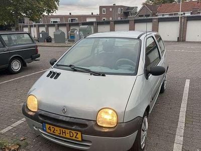Occasion Renault Twingo Expression 58 PK (42 kW) 2002 Zilver Hatchback
