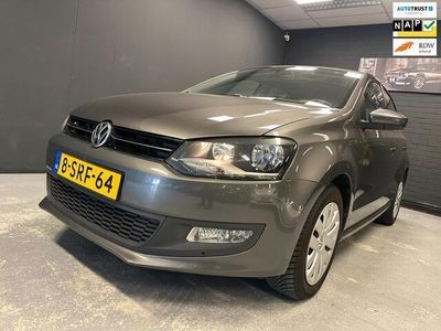 Grijs Gebruikt 2014 VW Polo Hatchback | € 6.500 (Eerlijke prijs)