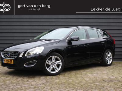 tweedehands Volvo V60 2.0 D4 Kinetic - TREKHAAK - CLIMA - CRUISE - XENON