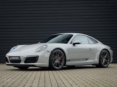 Porsche 911 Carrera 4