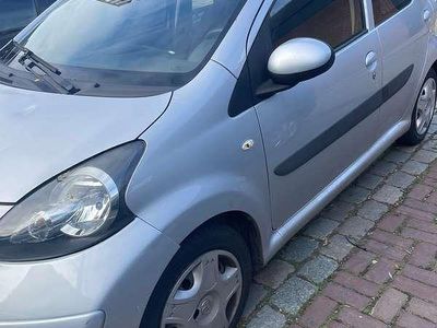 Occasion Toyota Aygo 68 PK (50 kW) 2006 Zilver Hatchback