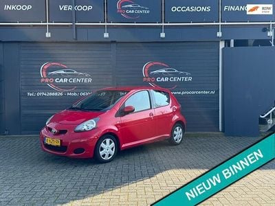 Occasion Toyota Aygo Cool 68 PK (50 kW) 2011 Rood Hatchback