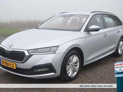 Grijs Occasion 2021 Skoda Octavia Stationwagen | € 18.500 (Iets duurder)
