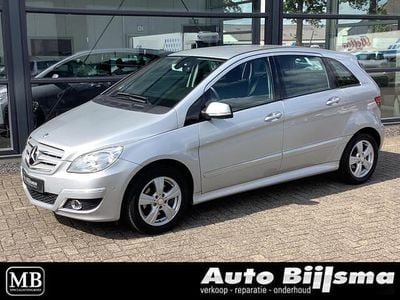Grijs Gebruikt 2009 Mercedes B200 MPV | € 7.499 (Iets duurder)