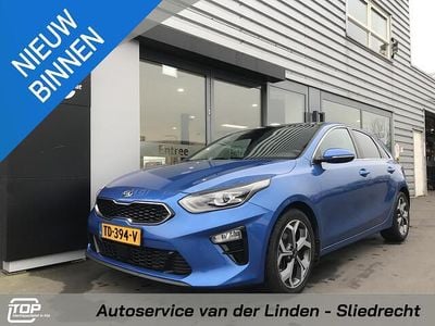 Blauw Gebruikt 2018 Kia Ceed Hatchback | € 17.350 (Eerlijke prijs)