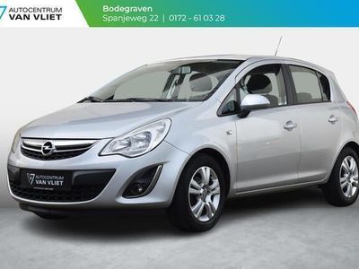 tweedehands Opel Corsa 1.2-16V Cosmo 5 Deurs | 12 MAANDEN GARANTIE | ALL SEASON BANDEN |