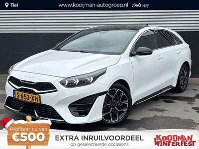 Deluxe white m Gebruikt 2023 Kia ProCeed GT-Line Hatchback | € 24.900 (Eerlijke prijs)