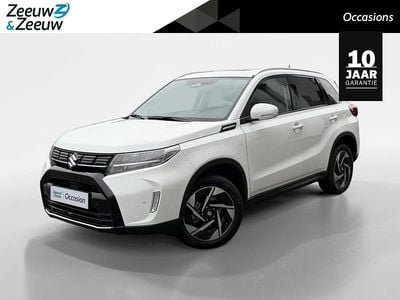 Wit Occasion 2025 Suzuki Vitara Style SUV | € 29.445 (Eerlijke prijs)