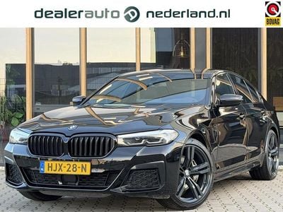 Zwart Gebruikt 2022 BMW 545 M Sport Sedan | € 39.950 (Eerlijke prijs)