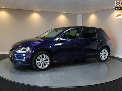 Blauw Gebruikt 2018 VW Golf VII Comfortline Hatchback | € 13.440 (Eerlijke prijs)