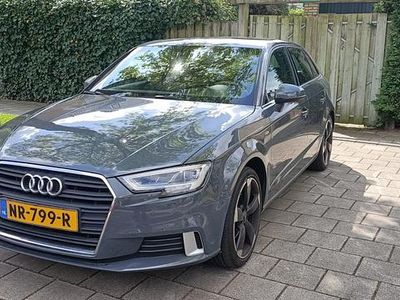 Grijs Occasion 2018 Audi A3 Sportback Sport Hatchback | € 13.750 (Goede deal)