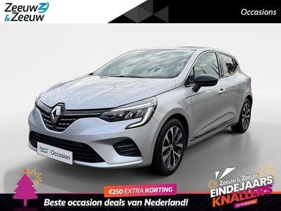 Grijs Gebruikt 2023 Renault Clio V Techno Hatchback | € 16.685 (Eerlijke prijs)