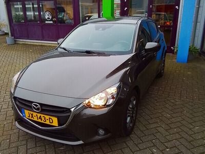 Bruin Gebruikt 2016 Mazda 2 Hatchback | € 13.950 (Iets duurder)