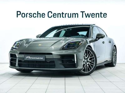 Groen, metallic lak Gebruikt 2024 Porsche Panamera 4 Sedan | € 133.900
