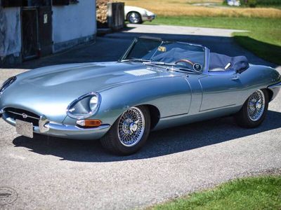 Occasion Jaguar E-Type 269 PK (197 kW) 1963 Blauwopalecent blue metallic Cabriolet