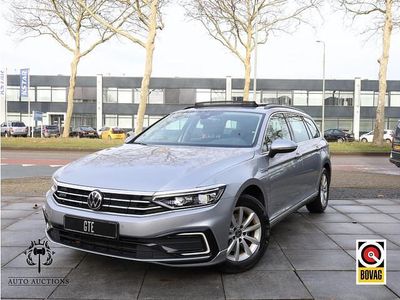 Zilver Occasion 2021 VW Passat GTE Stationwagen | € 19.950 (Goede deal)