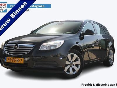 tweedehands Opel Insignia Sports Tourer 1.6 T Edition | Cruise | Clima | Trekhaak | PDC V + A | Navi | LMV | Elek. verstelbare spiegels | Isofix |