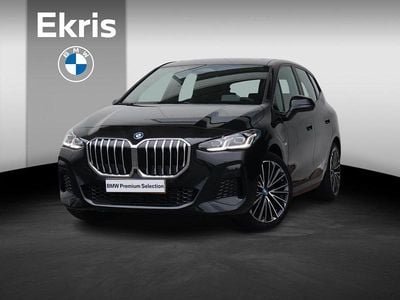 Saphirschwarz metallic (zwart metallic) Gebruikt 2025 BMW 230e Active Tourer Comfort Edition MPV | € 50.900