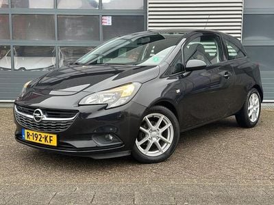 Zwart Occasion 2015 Opel Corsa Selection Hatchback | € 6.250 (Eerlijke prijs)