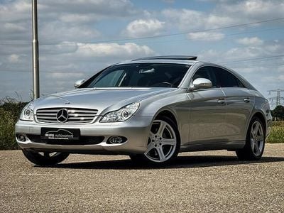 Grijs (metallic) Gebruikt 2005 Mercedes CLS500 Sedan | € 10.899 (Super prijs)