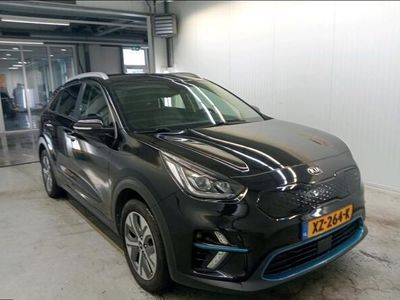 tweedehands Kia e-Niro ExecutiveLine 64 kWh (INCL-BTW) *VOLLEDER | KEYLESS | CAMERA | NAVI-FULLMAP | FULL-LED | JBL-AUDIO | MEMORY-PACK | ACC | DAB | ECC | PDC | LANE-ASSIST | AMBIENT-LIGHT*