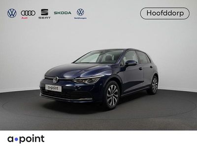 Zwart Occasion 2022 VW Golf VIII Active Hatchback | € 24.949 (Eerlijke prijs)