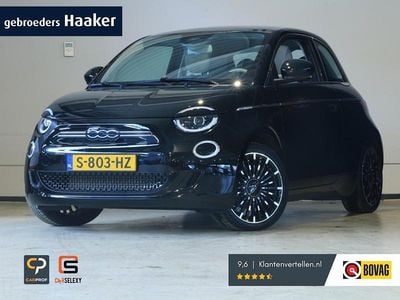 Zwart Gebruikt 2022 Fiat 500e La Prima Hatchback | € 19.900 (Eerlijke prijs)