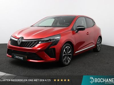 Rood Gebruikt 2023 Renault Clio V Techno Hatchback | € 19.495 (Iets duurder)
