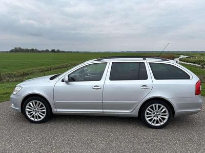 Grijs Gebruikt 2011 Skoda Octavia Ambition Stationwagen | € 5.500 (Eerlijke prijs)