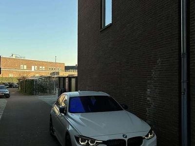 Wit Occasion 2016 BMW 330e M Sport Sedan | € 13.200 (Iets duurder)