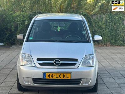 Grijs Gebruikt 2003 Opel Meriva Enjoy MPV | € 1.299 (Eerlijke prijs)