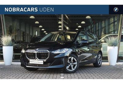 Zwart Occasion 2023 BMW 218 Active Tourer Comfort Edition MPV | € 29.950 (Eerlijke prijs)