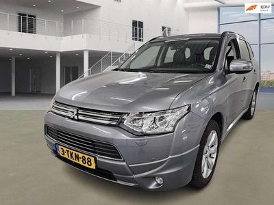 Grijs Gebruikt 2014 Mitsubishi Outlander P-HEV Instyle SUV | € 6.801 (Goede deal)