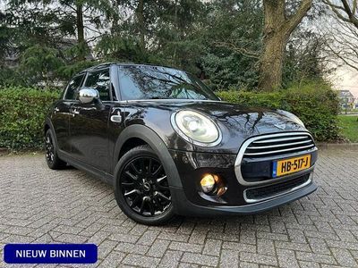 tweedehands Mini Cooper 1.5 Business Automaat 5-drs | Navi | Keyless