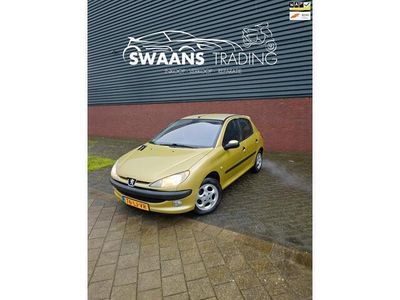 tweedehands Peugeot 206 1.4 Gentry met nieuwe APK