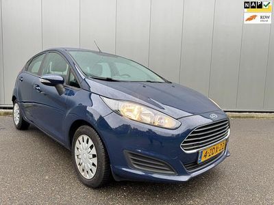 Blauw Gebruikt 2014 Ford Fiesta Style Hatchback | € 3.450 (Eerlijke prijs)