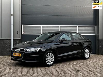 Zwart (metallic) Occasion 2016 Audi A3 Ambition Sedan | € 10.950 (Goede deal)