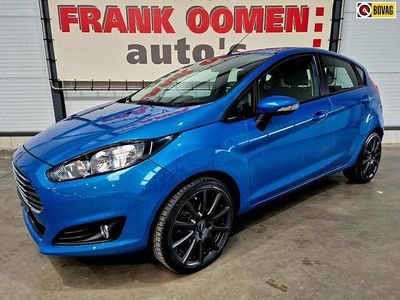 Blauw Gebruikt 2016 Ford Fiesta Titanium Hatchback | € 9.950 (Eerlijke prijs)