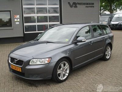 Grijs Gebruikt 2009 Volvo V50 Stationwagen | € 1.750 (Iets duurder)