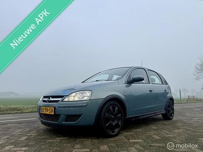 Groen Gebruikt 2006 Opel Corsa Hatchback | € 1.250 (Eerlijke prijs)