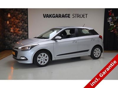 Grijs Gebruikt 2015 Hyundai i20 Hatchback | € 9.350 (Iets duurder)
