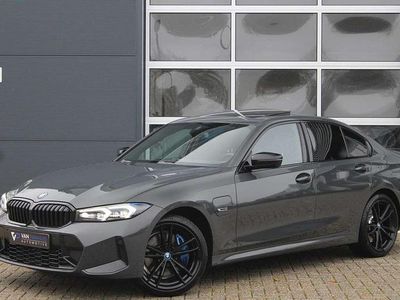 Grijs Gebruikt 2022 BMW 330e M Sport Sedan | € 43.800 (Duur)