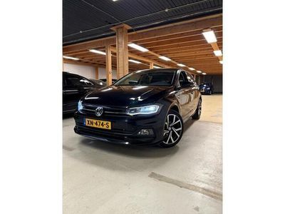 Zwart Occasion 2017 VW Polo Highline Hatchback | € 12.950 (Iets duurder)