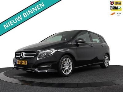 Zwart Gebruikt 2018 Mercedes B180 Ambition MPV | € 18.999 (Eerlijke prijs)