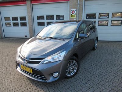 Grijs, metallic lak Gebruikt 2014 Toyota Verso Business Edition MPV | € 12.750 (Iets duurder)