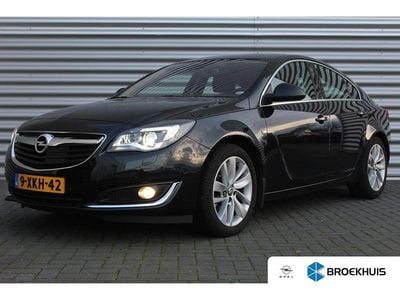 Zwart Gebruikt 2014 Opel Insignia Cosmo Hatchback | € 14.900