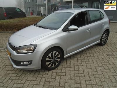 Grijs (metallic) Occasion 2014 VW Polo Hatchback | € 4.450 (Eerlijke prijs)